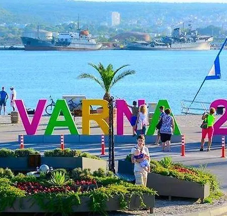 далия - Dalia アパート